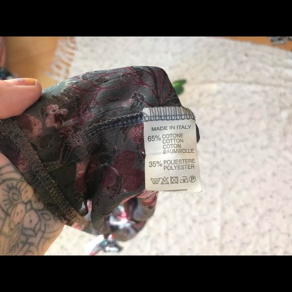 Brandy Melville Sheer Floral Tie-Front Crop Top - Picture 9 of 10